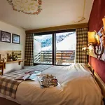 Alpen Ruitor מלון 4*